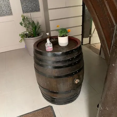 Du Clocher Dans Ancienne Maison Du Vignoble Apartment