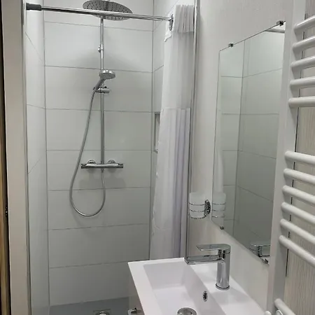 Du Clocher Dans Ancienne Maison Du Vignoble